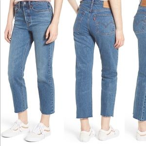 Levi’s Wedgie Raw Hem High Waist Straight Jean